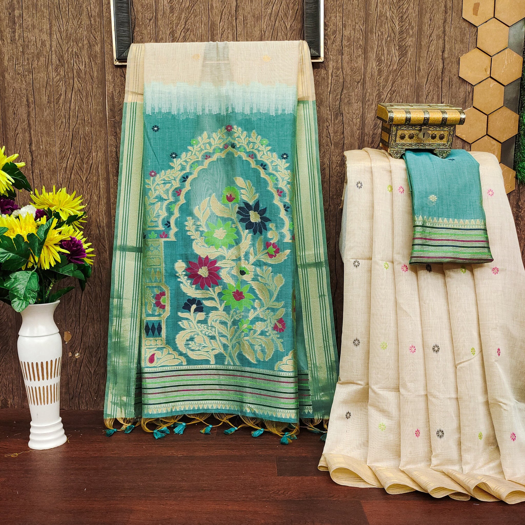 Premium Soft Muga Cotton Offwhite Saree - Ocean Green Pallu