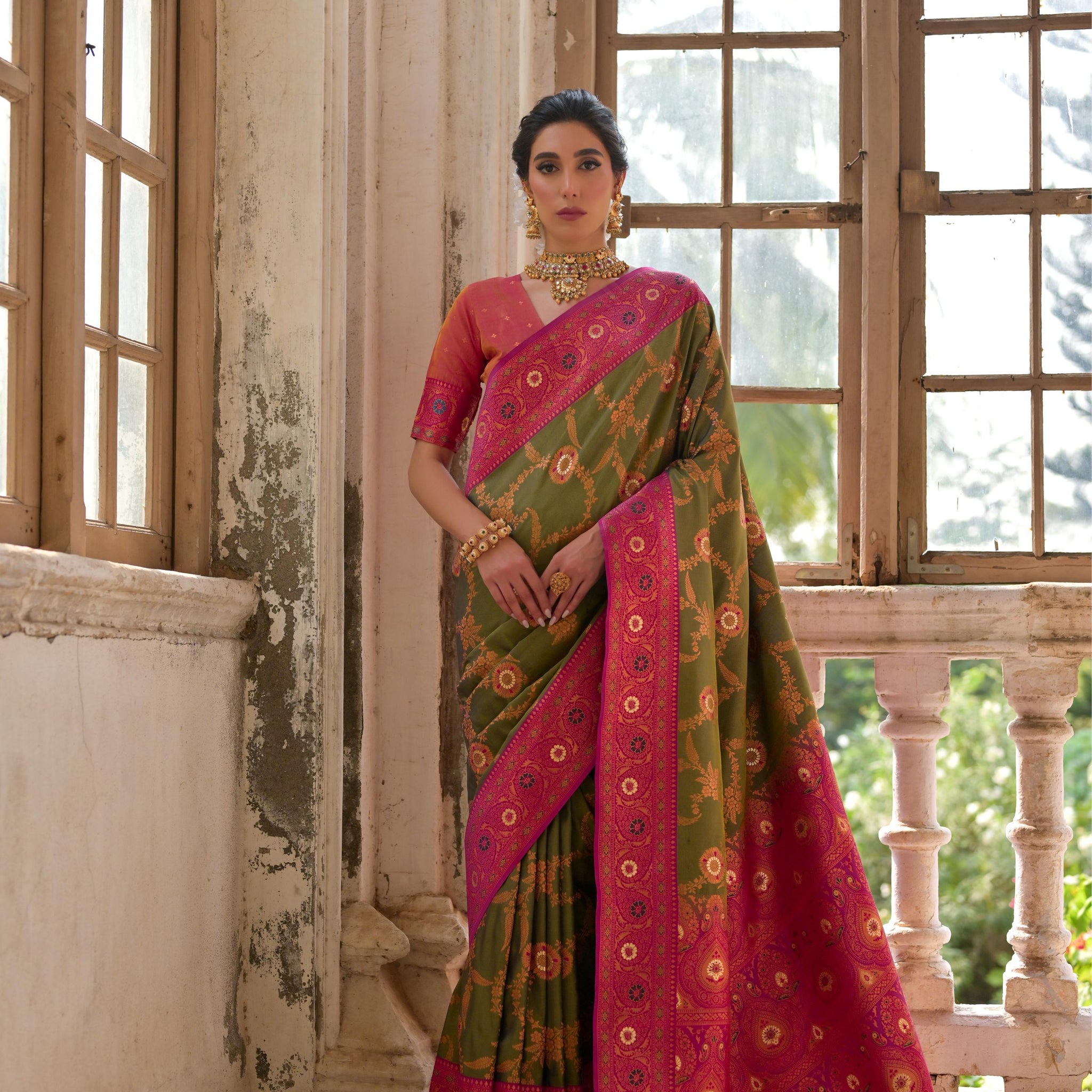 Banarasi Silk Mehendi Saree With Blouse Piece For Women