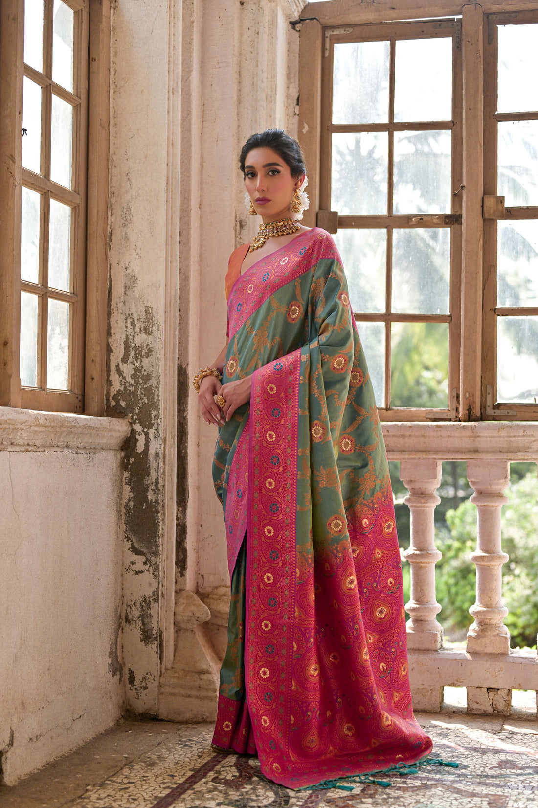 Banarasi Silk Rama Saree With Blouse Piece For Women