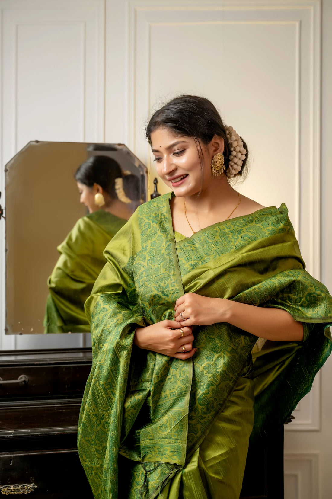 Handloom Raw Silk Green Saree