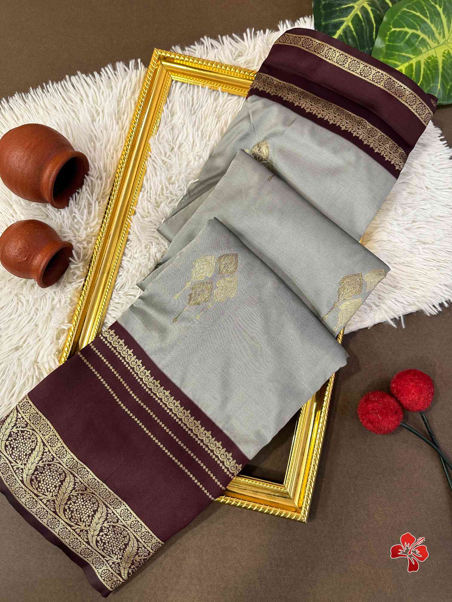 Premium Soft Kanjivaram Silk Gray Saree - Brown Pallu
