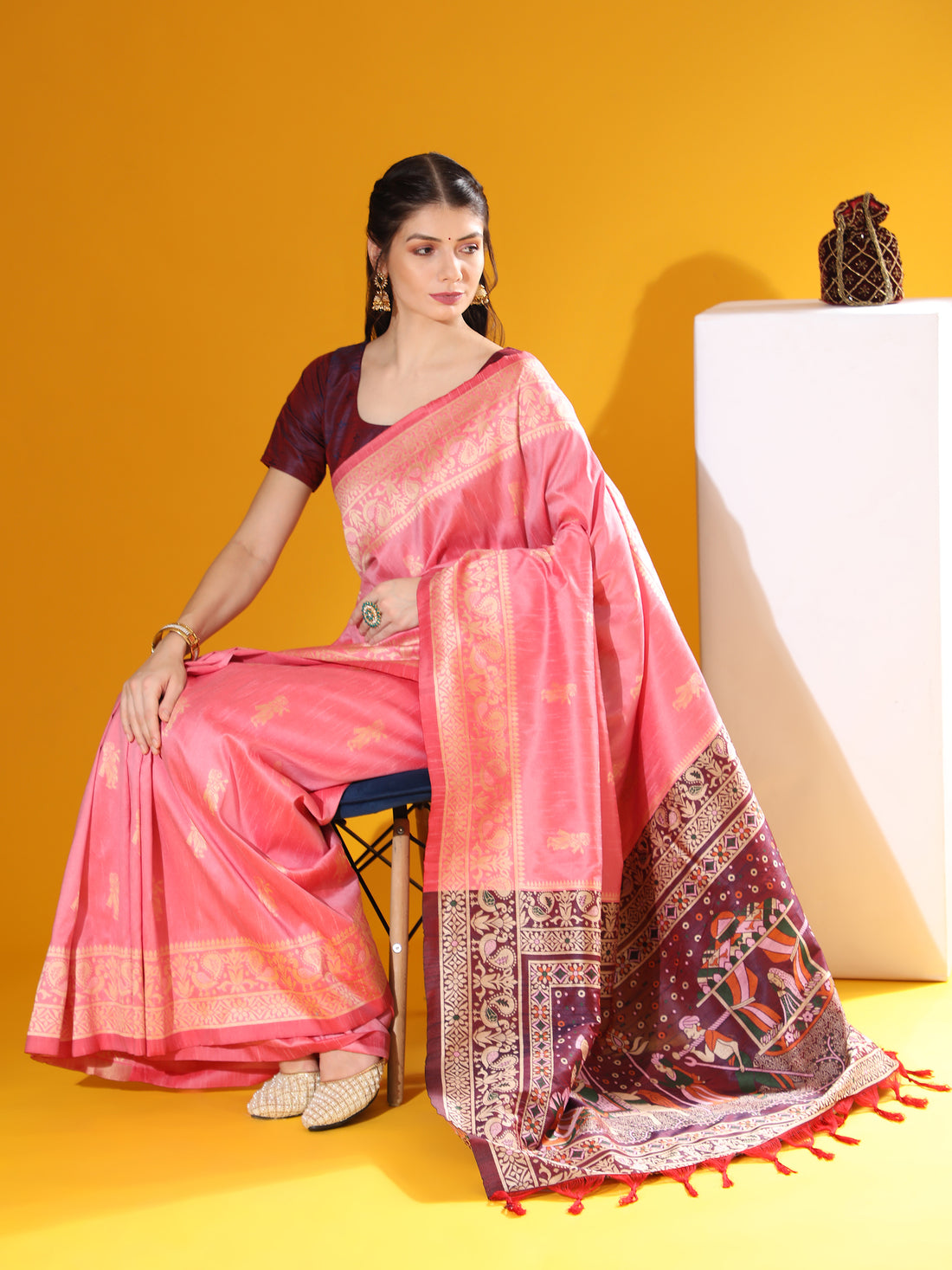 Handloom Barrat Soft Row Silk Pink Saree With Tow Tone