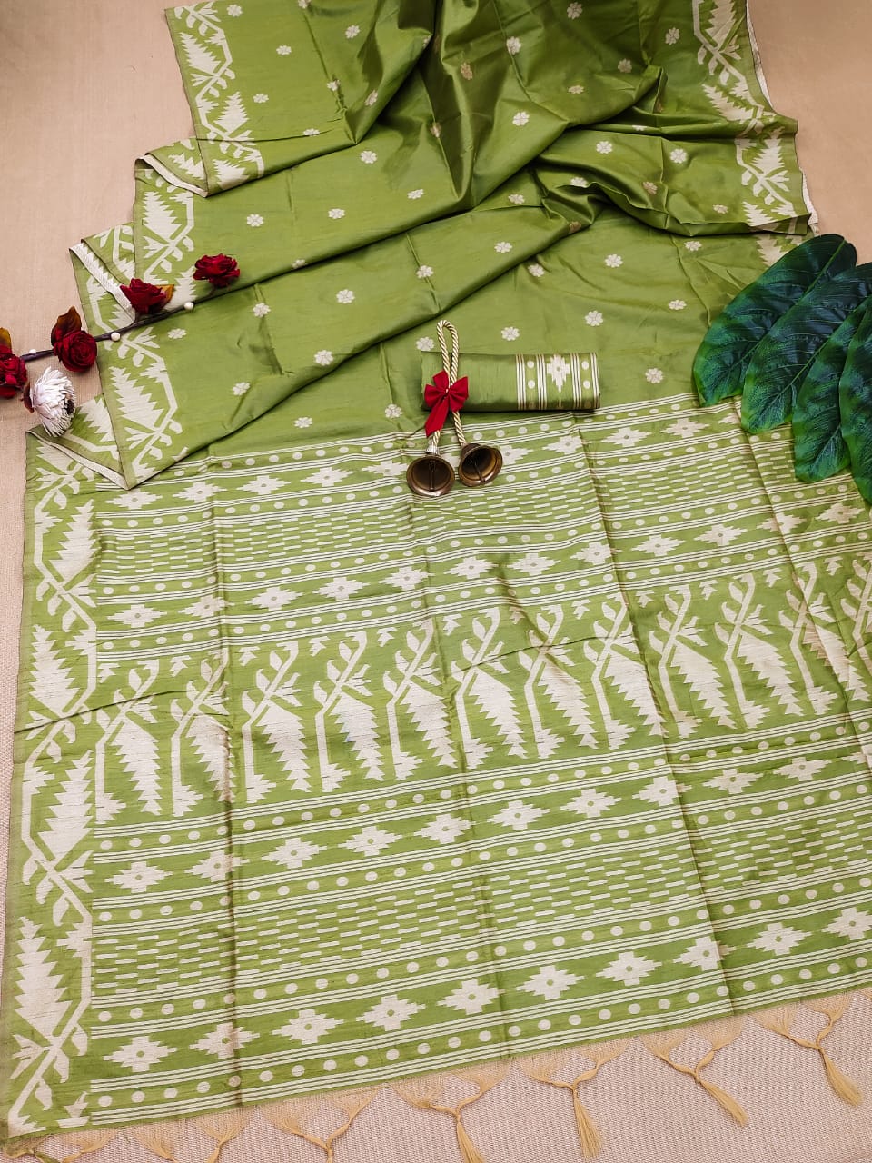 Banglori Handloom Raw Silk Mahendi Saree