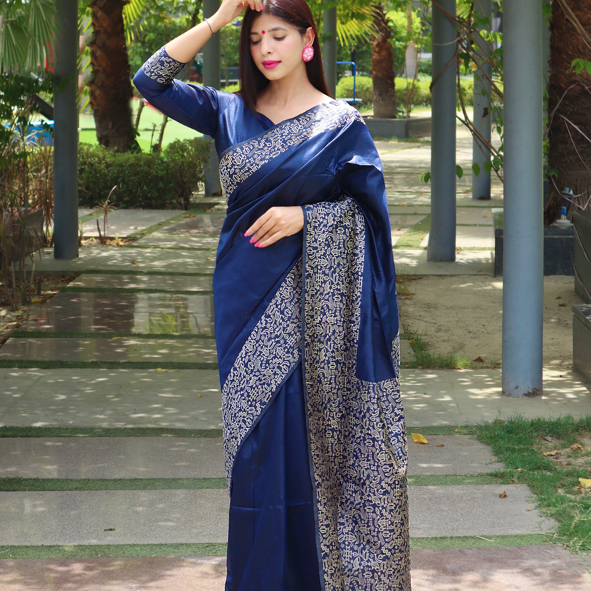 Handloom Raw Silk Navy Blue Saree