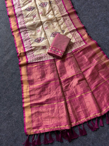 Premium Ikkat Pochampally Patola Silk Saree