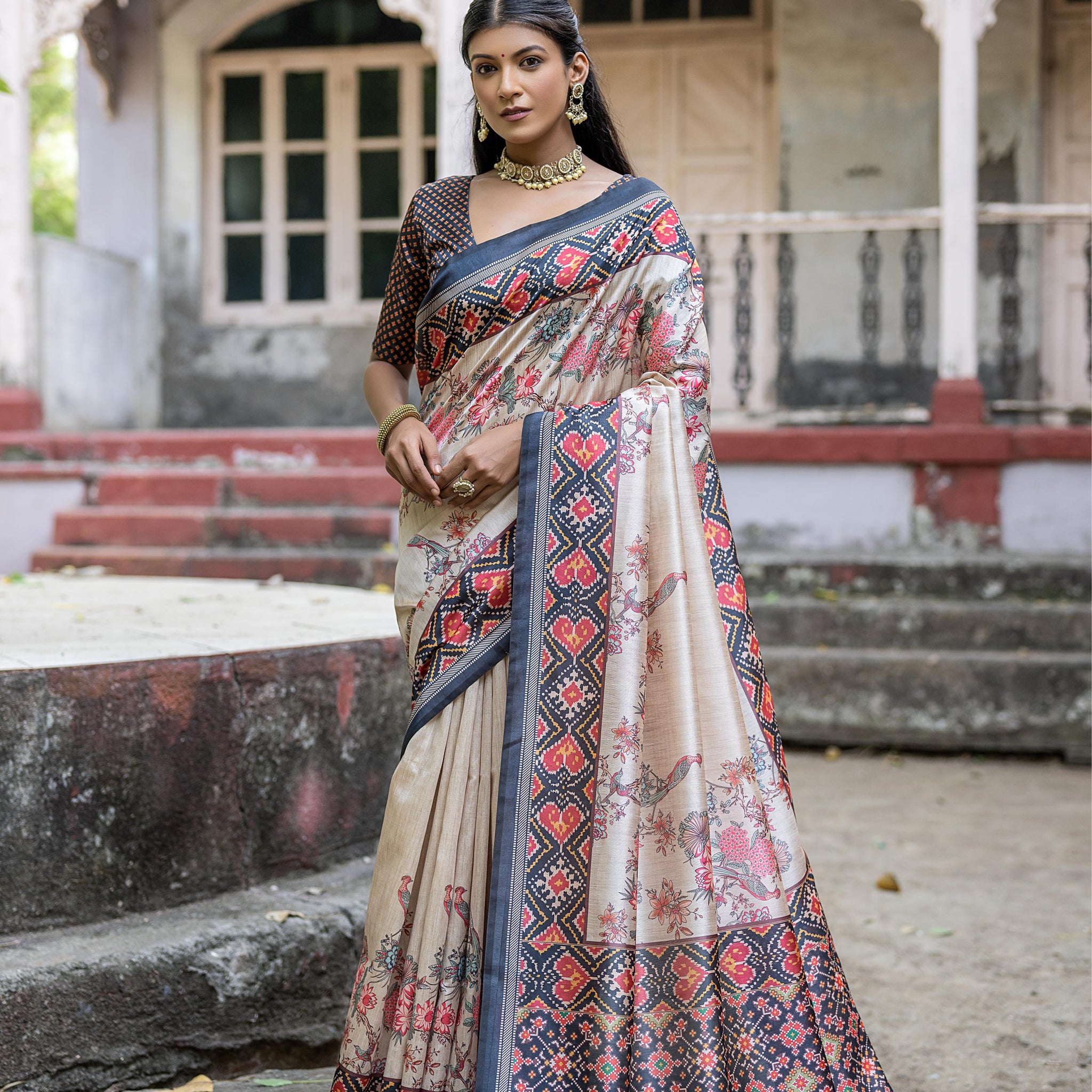 Soft Tussar Silk Whiet Black Saree